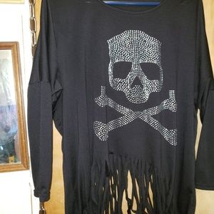 NWOT 2X Skull Shredded Distressed Shirt